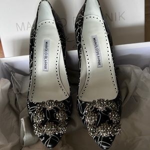 Manolo Blahnik limited edition sexy pump black